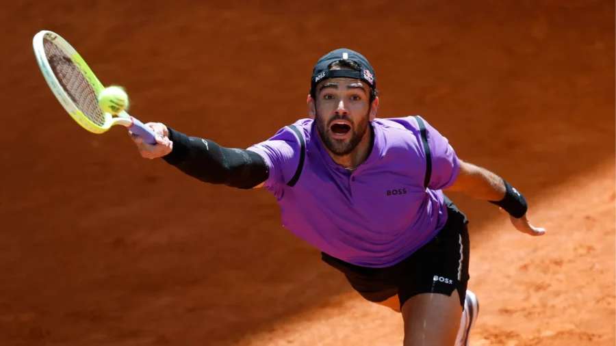 Matteo Berrettini hisse le drapeau blanc : nouvelle blessure. Peur pour Rome