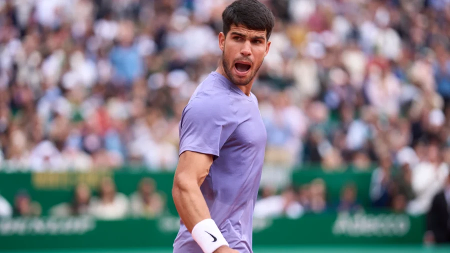 Carlos Alcaraz souffre, bat Davidovich Fokina et s’envole pour la finale de Monte-Carlo