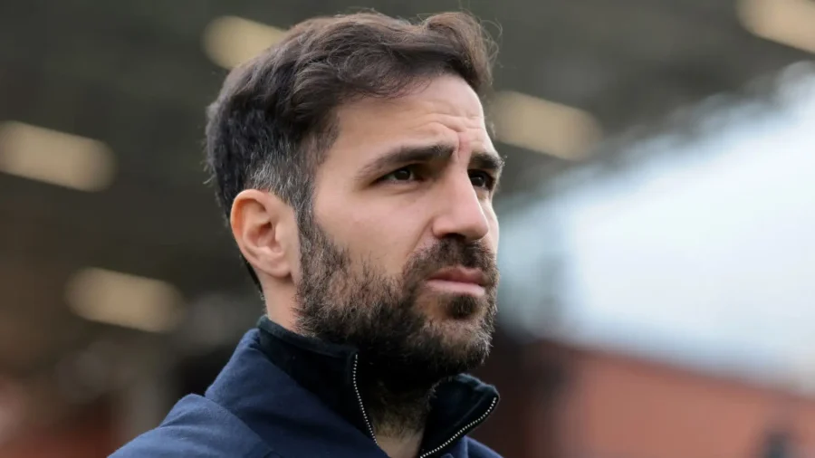 Fabregas et Côme, avancer ensemble : l’entraîneur reste et vise haut