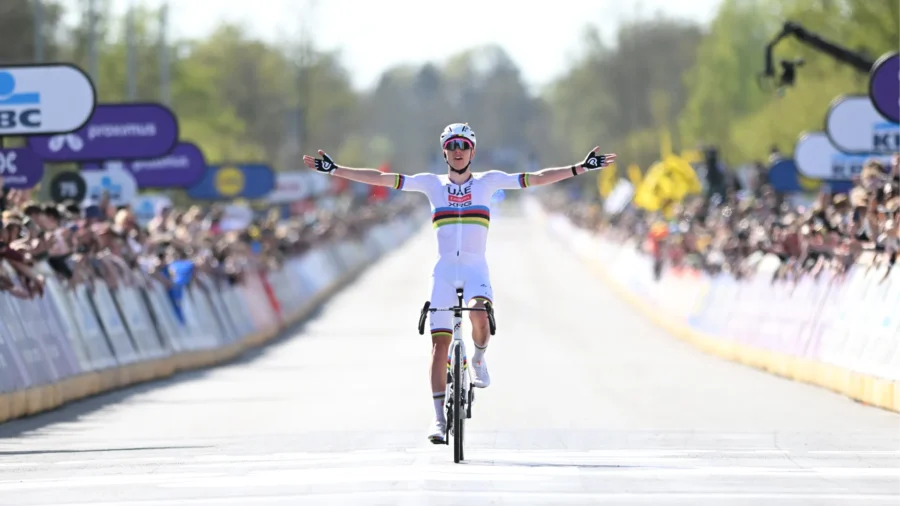 Pogacar démolit tout : quel triomphe au Tour des Flandres !