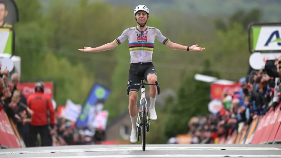 Solo de Tadej Pogacar sur le mur de Huy, sa Flèche wallonne