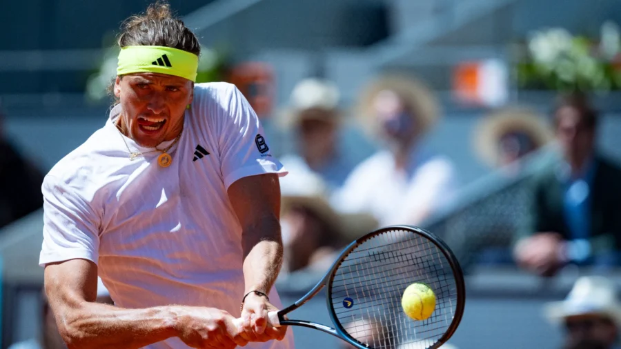 Alexander Zverev ne laisse aucune chance à Arthur Fils et rejoint Lorenzo Musetti en quarts de finale à Rome