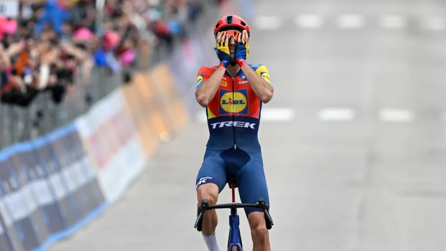 Giro d&apos;Italia, Carlos Verona gagne à Asiago et dédie son succès à Giulio Ciccone