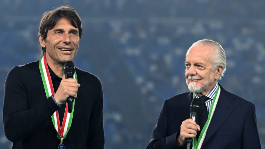 Aurelio De Laurentiis à propos d’Antonio Conte au lendemain du triomphe : « Restez calmes ».