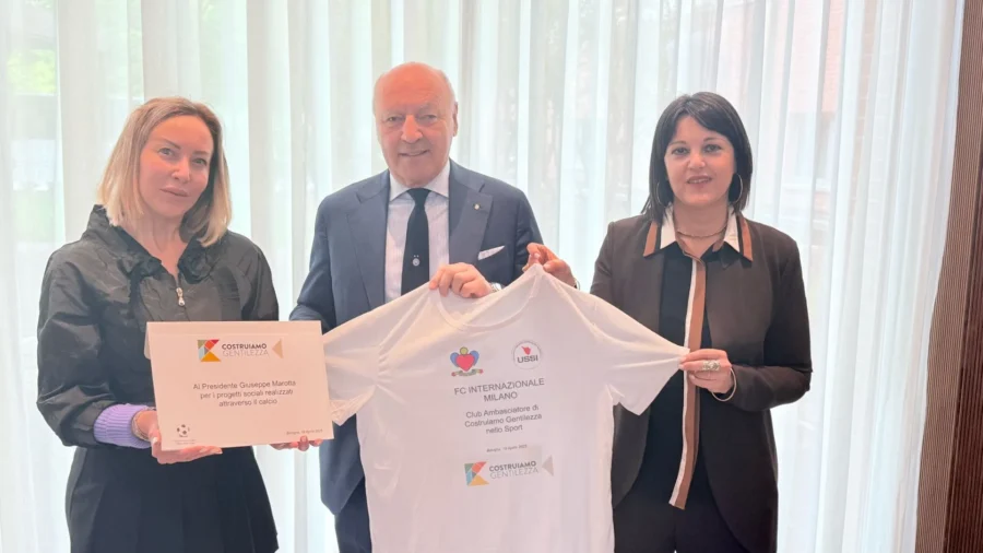 L’Inter Milan reçoit le Building Kindness in Sport Award