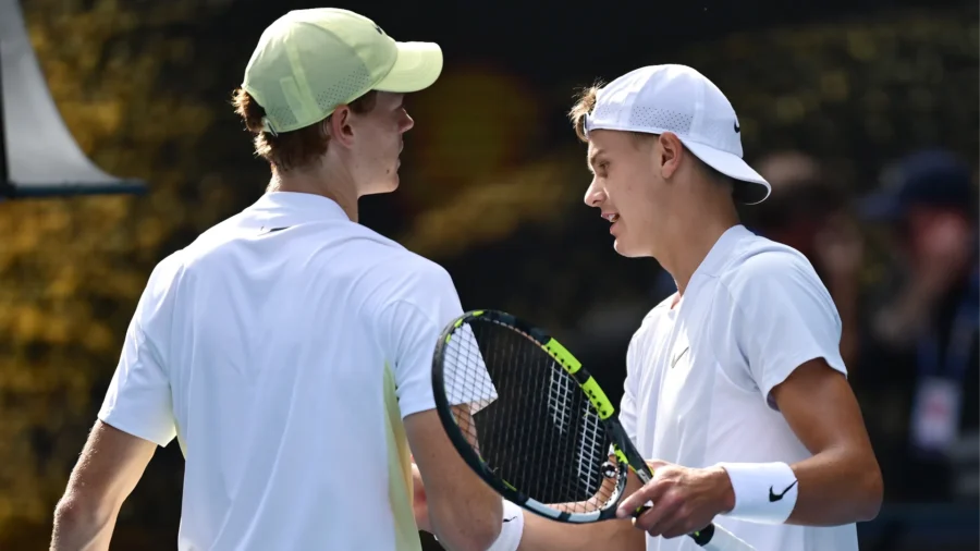 Holger Rune sans complexe : confrontation entre Jannik Sinner et Carlos Alcaraz