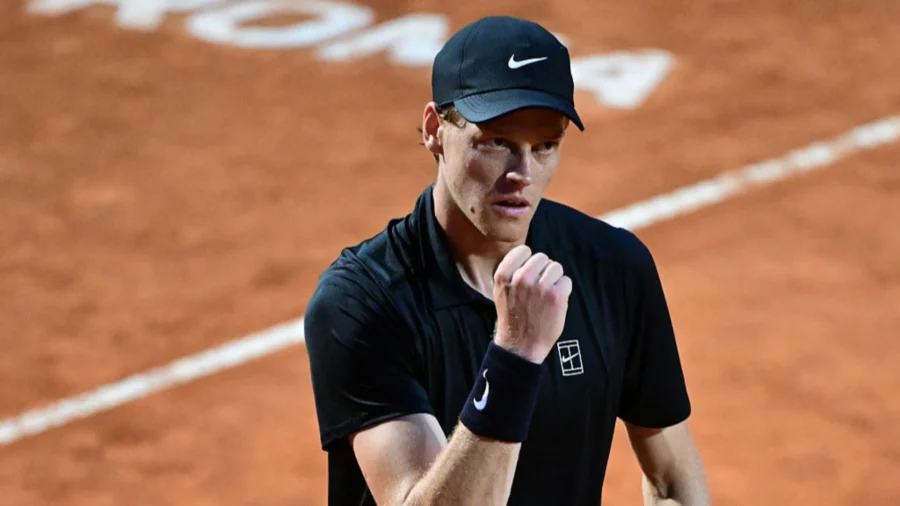 Jannik Sinner plus fort que les ampoules : il bat Cerundolo et s’envole pour les quarts de finale à Rome