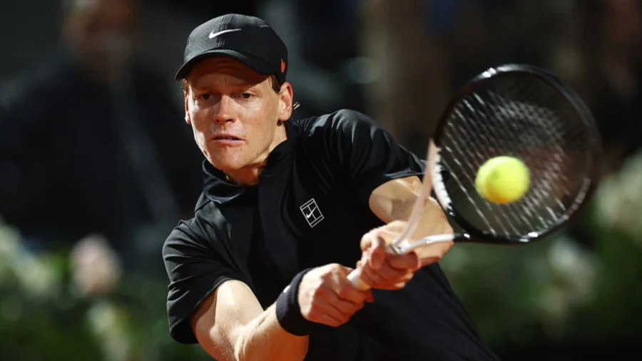 Jannik Sinner jubile : « J’ai mis la barre plus haut » ;