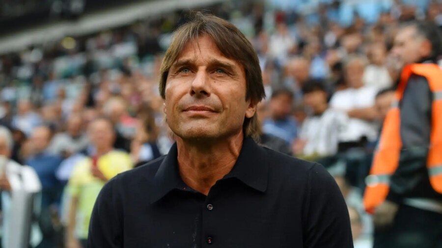 Antonio Conte : des mots d’amour pour Naples, mais un avenir en suspens