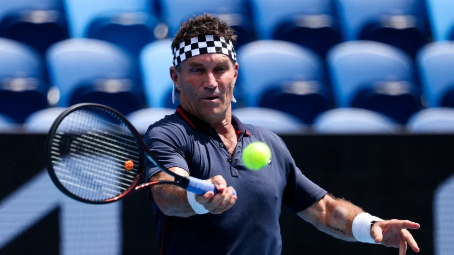 Pat Cash repère le seul qui peut arrêter Jannik Sinner et Carlos Alcaraz