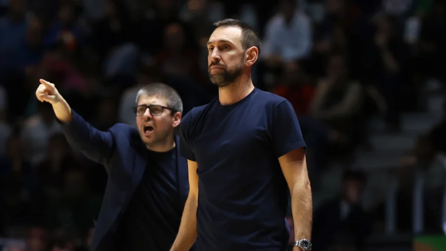 Germani Brescia, Peppe Poeta a une arme de moins pour le match à Sassari