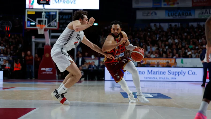 Playoffs : Venise bat à nouveau Bologne et prolonge la série jusqu’au cinquième match