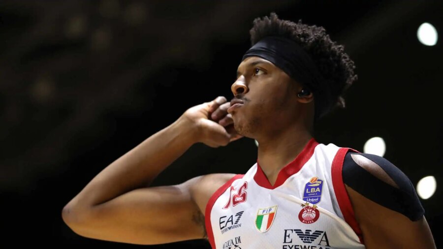 Zach LeDay est prêt à se battre en duel avec Toko Shengelia