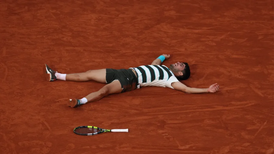 Jannik Sinner succombe après cinq heures et demie, Roland Garros appartient toujours à Carlos Alcaraz