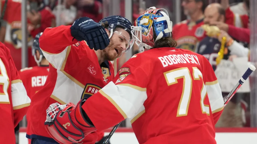 Coupe Stanley : tout est facile pour les Panthers dans le troisième match, la série est à 2-1