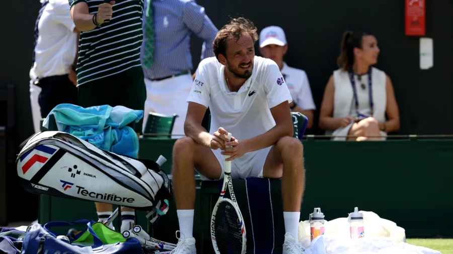 Wimbledon, un rebondissement immédiat : Daniil Medvedev éliminé