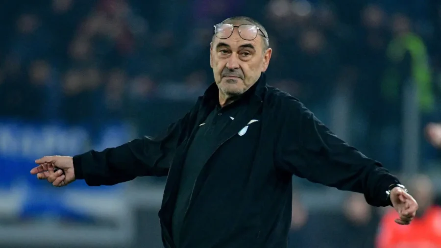 Maurizio Sarri reste l’entraîneur de la Lazio, c’est officiel