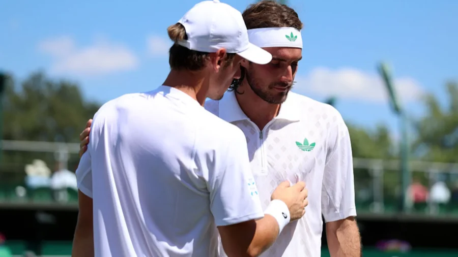 Wimbledon, Stefanos Tsitsipas et Holger Rune hissent le drapeau blanc