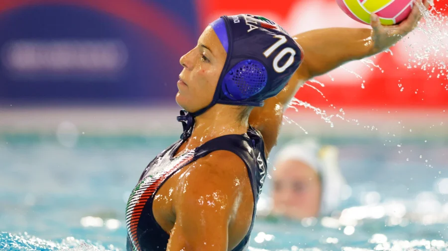 Coupe du monde de water-polo, Setterosa impitoyable : 32 buts contre Singapour !