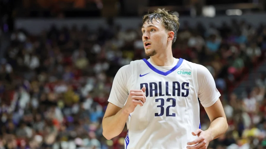 NBA Summer League : Cooper Flagg bat Bronny James