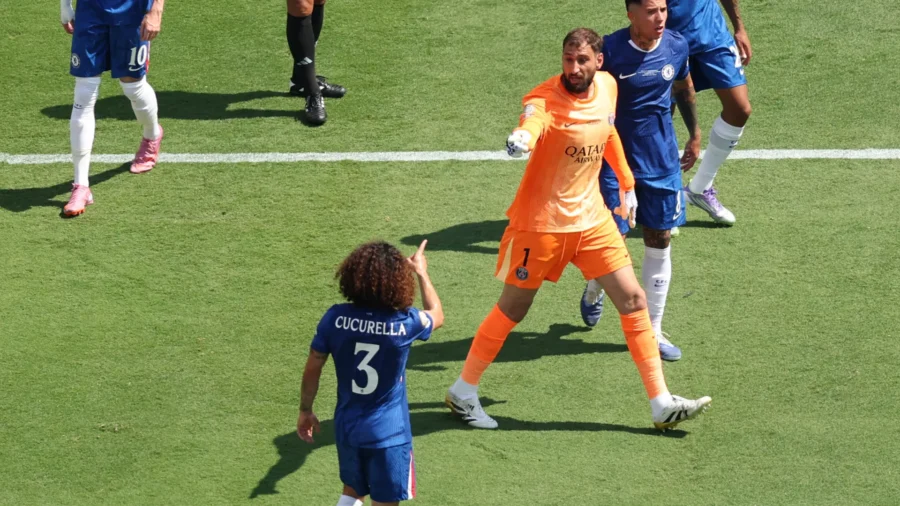 Gianluigi Donnarumma furieux lors de la finale, double dispute