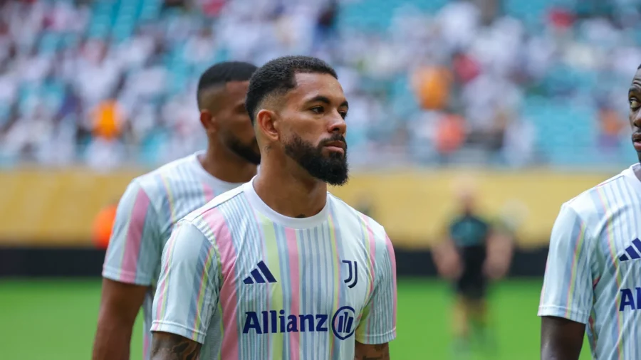 Juventus, Douglas Luiz se rebelle : l’amende est en route