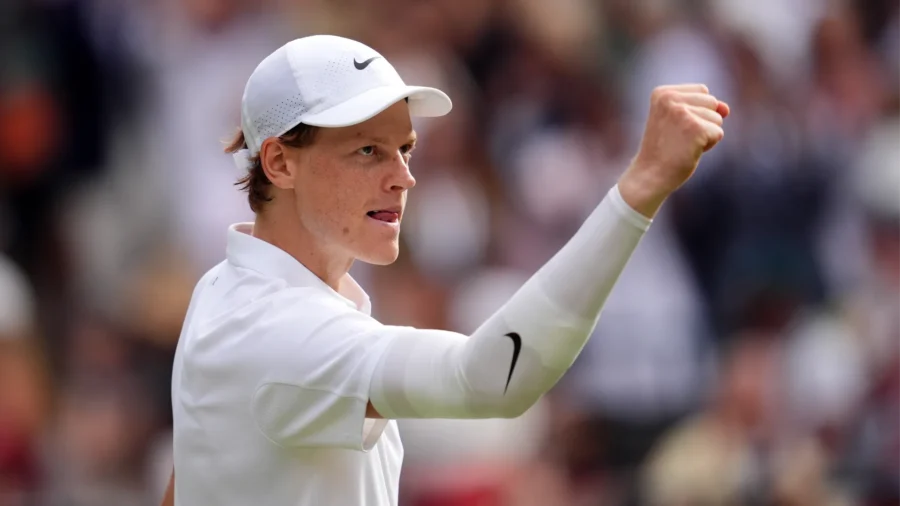Jannik Sinner bat Ben Shelton en 3 sets : il est en demi-finale à Wimbledon