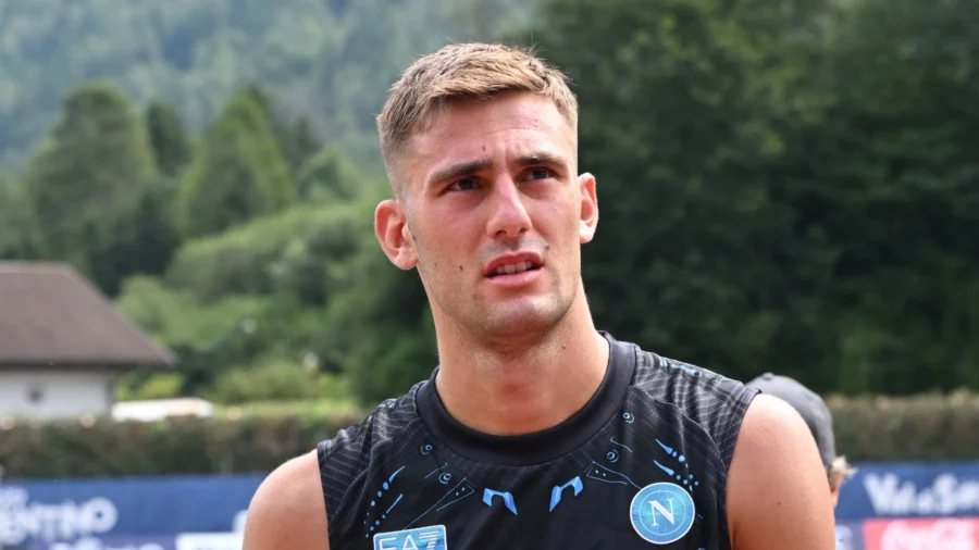 Naples accueille Lorenzo Lucca, l’Udinese lui fait ses adieux en beauté