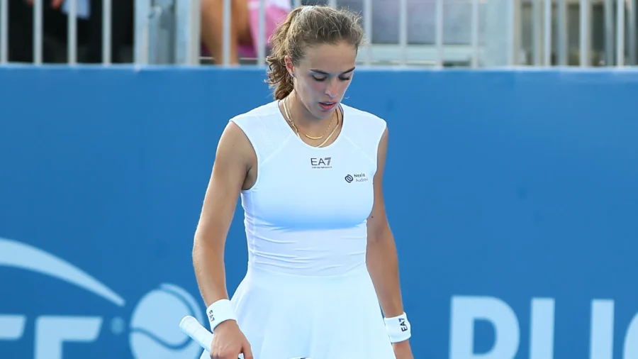 Trop forte Clara Tauson : Lucia Bronzetti fait ses adieux à Montréal