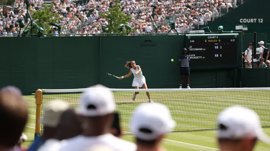 Lucia Bronzetti retrouve le sourire à Wimbledon