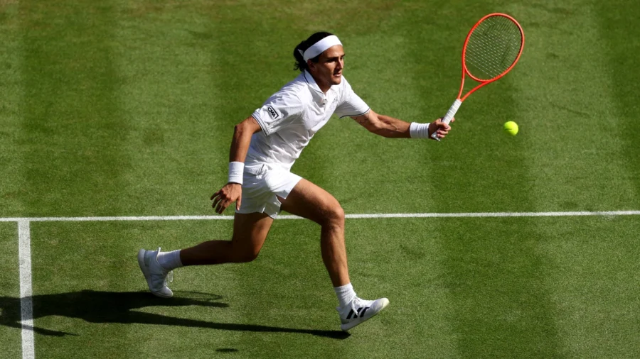 Wimbledon, lorsque Mattia Bellucci joue en double avec Fabian Marozsan au deuxième tour.