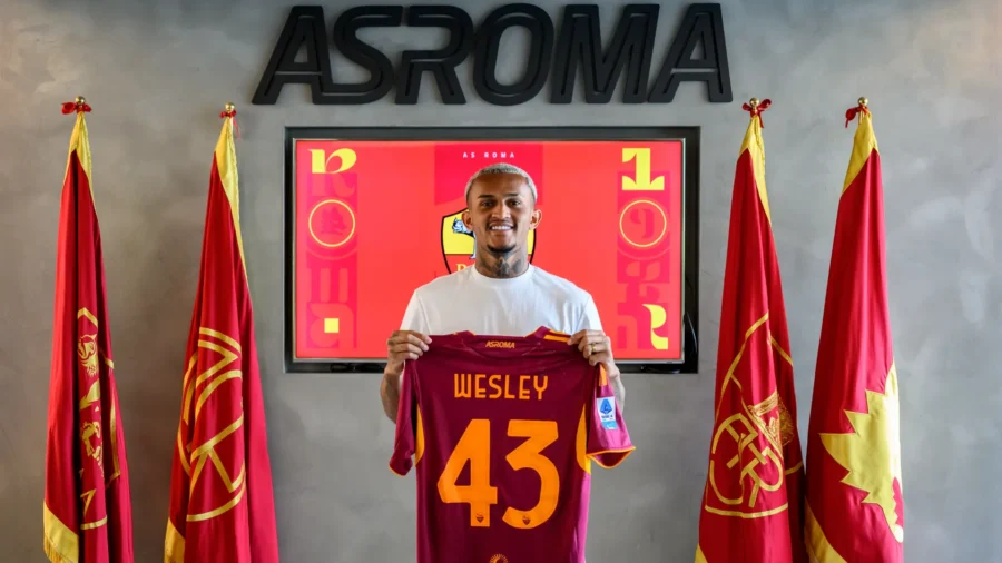 Wesley à la Roma, c’est officiel