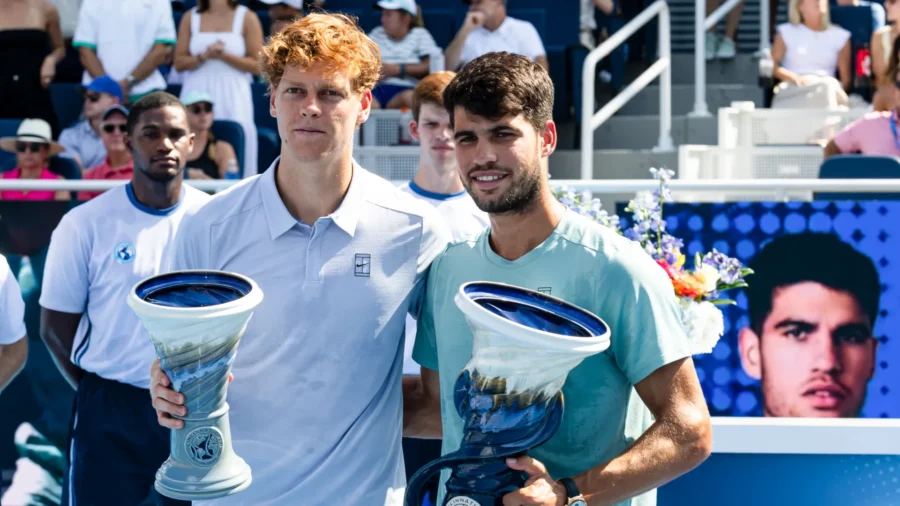 Jannik Sinner : Andy Roddick se moque du geste de Carlos Alcaraz