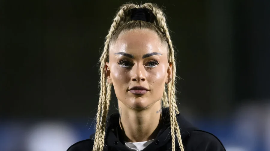 Alisha Lehmann à Côme aime tout le monde, même la Juventus