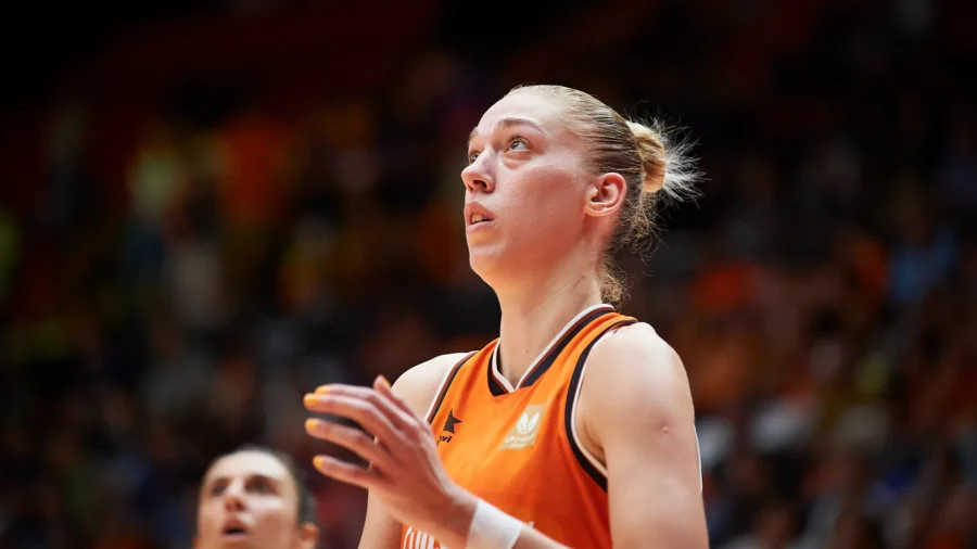208 centimètres de moins pour Reyer Venezia