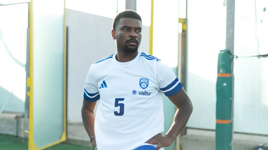 Tegola per Brindisi, fracture pour Blake Francis