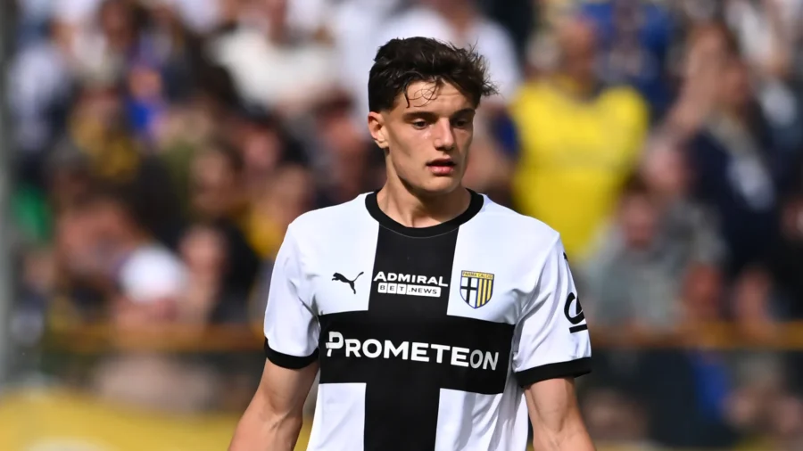 Leoni fait immédiatement ses adieux à Parme, éclairant les négociations avec un grand. L’Inter et le Milan moqués