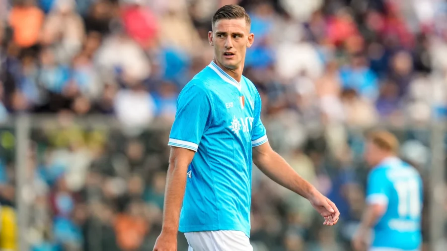Lorenzo Lucca marque, mais Naples perd en amical contre Brest