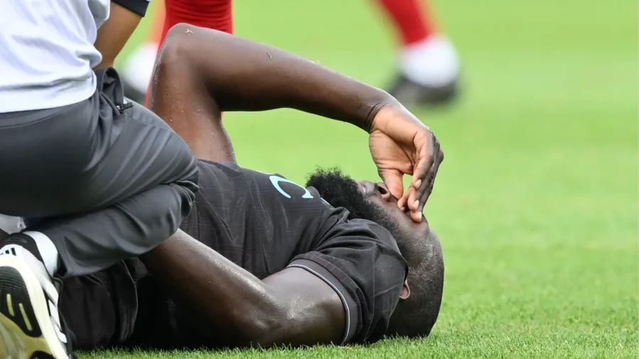 Naples en alerte : blessure en match amical pour Lukaku, son état de santé