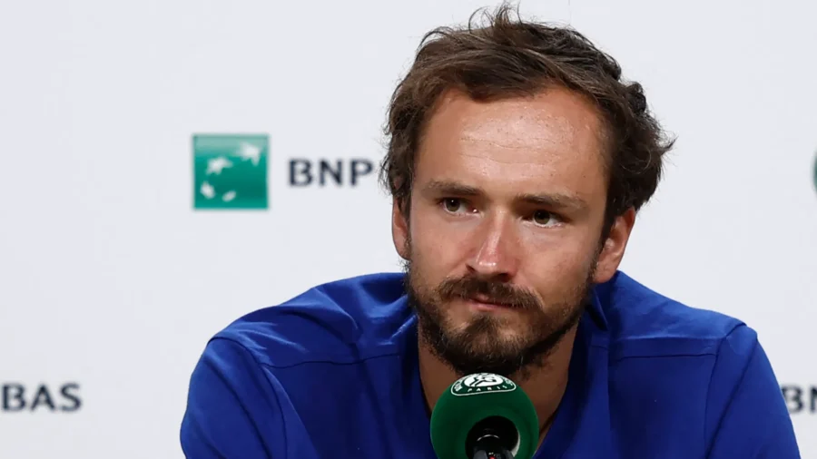 Jannik Sinner : Daniil Medvedev drastique sur Blue en conférence de presse