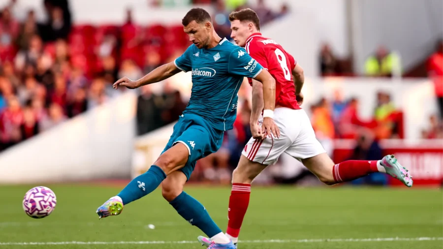 Matchs amicaux, match nul entre la Fiorentina et Nottingham Forest
