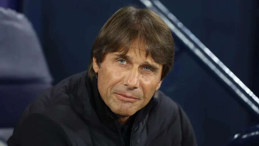 Antonio Conte punit les rivaux du Scudetto et réduit le marché