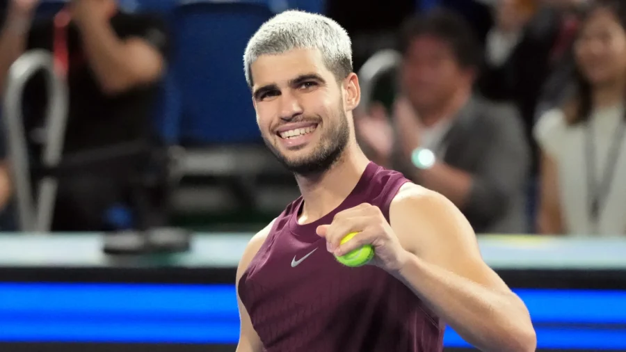 Carlos Alcaraz est inarrêtable : il est aussi champion à Tokyo