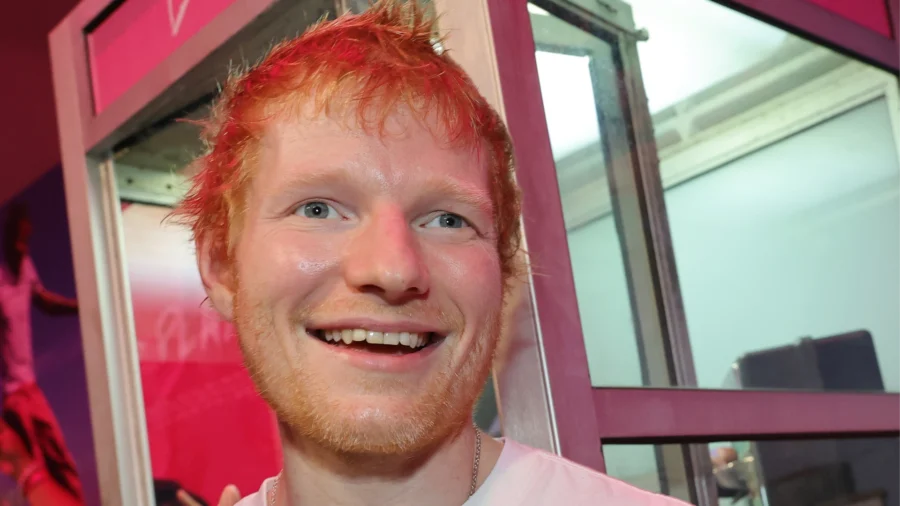Barcelone a un nouveau renfort pour le Clasico : Ed Sheeran