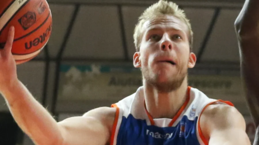 Jakub Wojciechowski ouvre son troisième chapitre à Brindisi