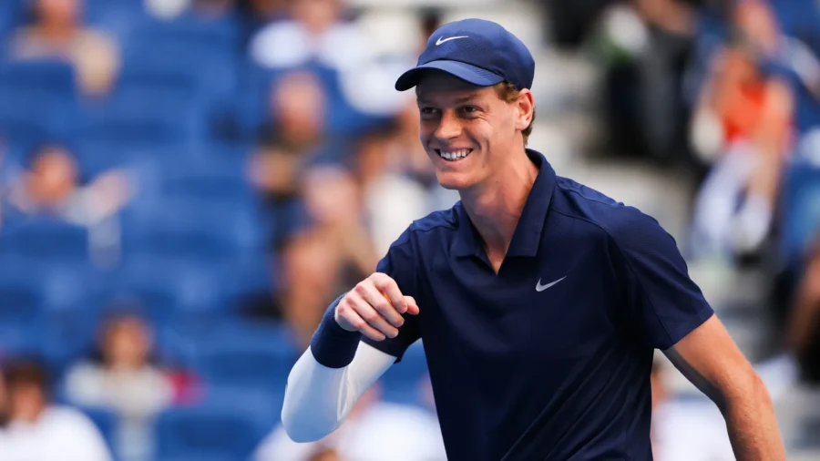 Quand Jannik Sinner joue au Six Kings Slam : histoire avec Tsitsipas