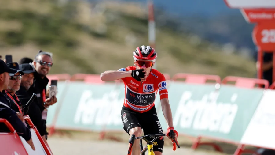 Jonas Vingegaard gagne sur la Bola del Mundo et hypothèque son triomphe sur la Vuelta