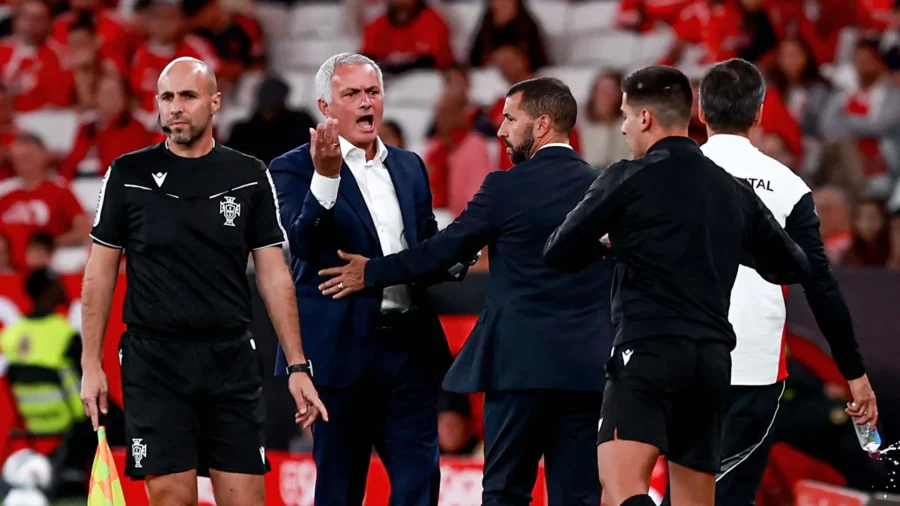 Protestations et but encaissé en seconde période : José Mourinho freine déjà sur Benfica