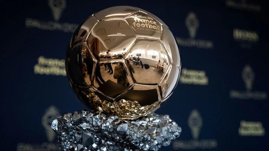 Le Ballon d&apos;oro est décerné mais le PSG est occupé sur le terrain