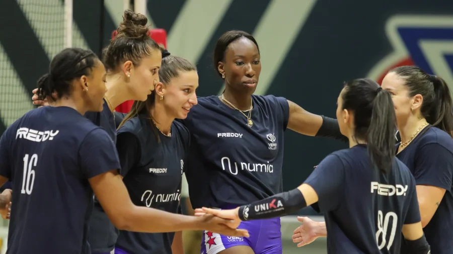 Paola Egonu retourne au gymnase avec ses coéquipières